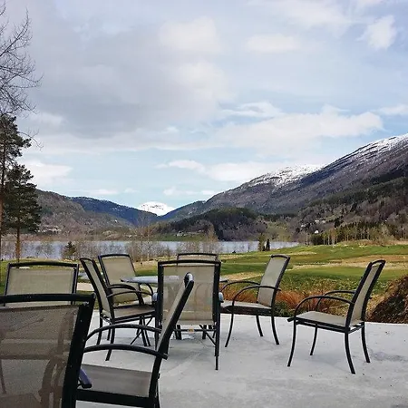 Golfparken/voss 18 - 1 Skulestadmo